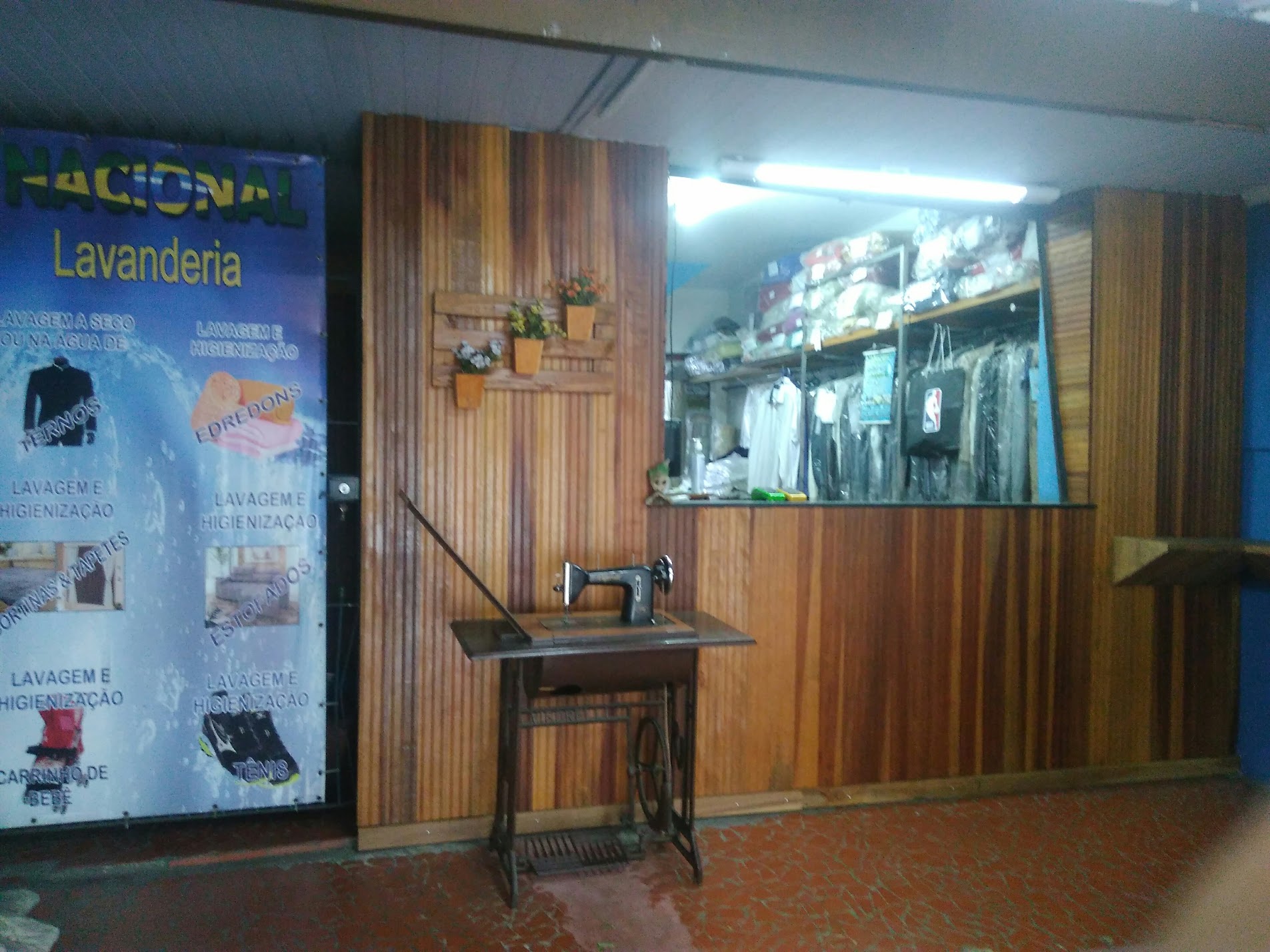 Área interna da Lavanderia Nacional Tradicional